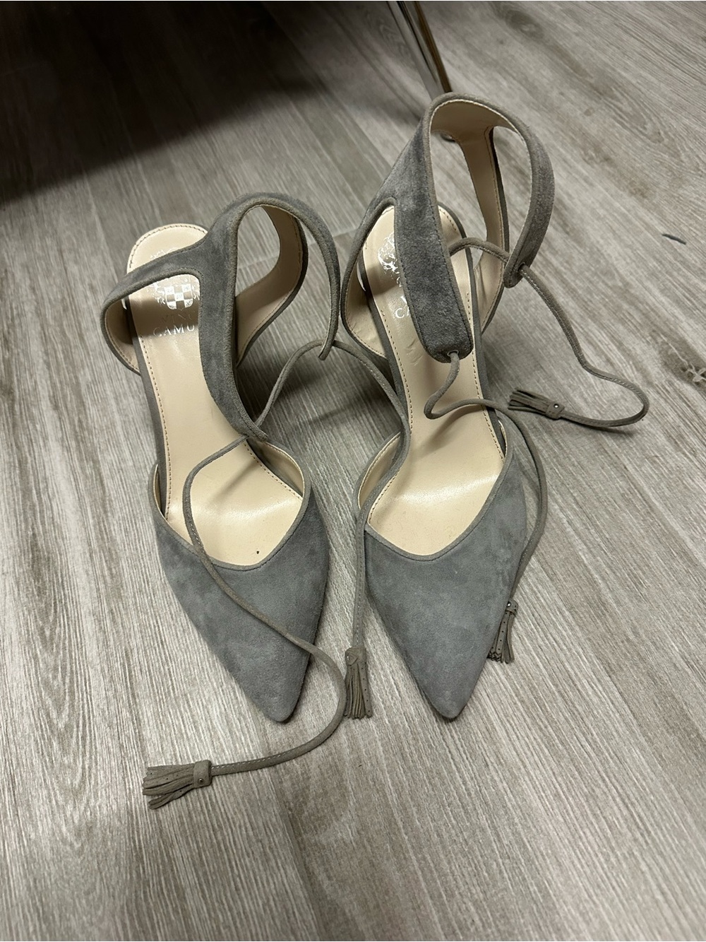 Vince Camuto grey heels - Picture 2 of 6